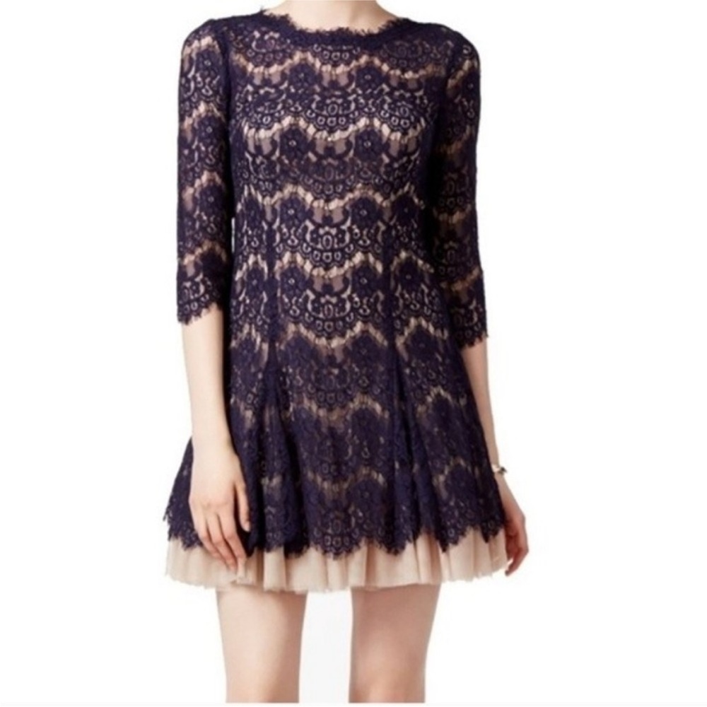 Betsy & Adam navy keyhole back tiered skirt dress size 10
